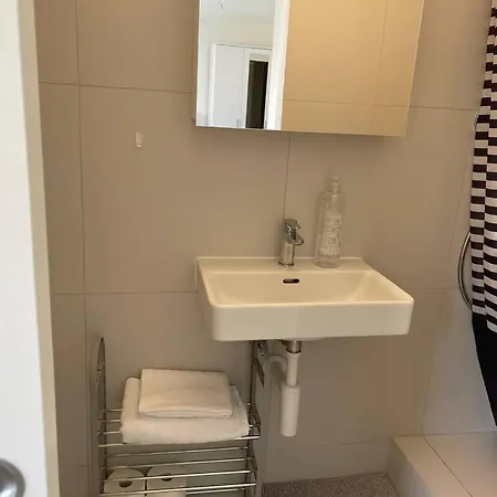 Apartment Studio Proche De La Gare ! *
