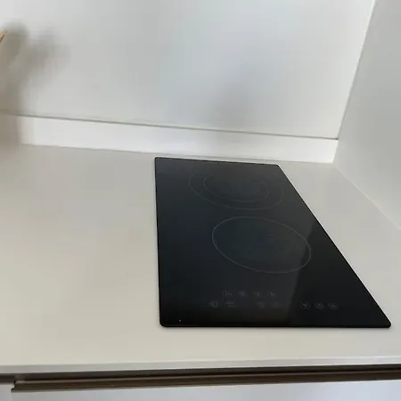 Apartment Studio Proche De La Gare ! *